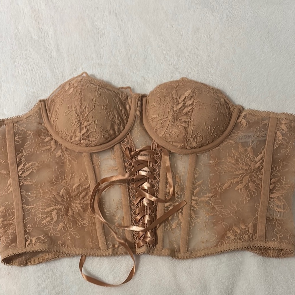 Fashion Nova Tan Underwire Bra Seamless Comfort